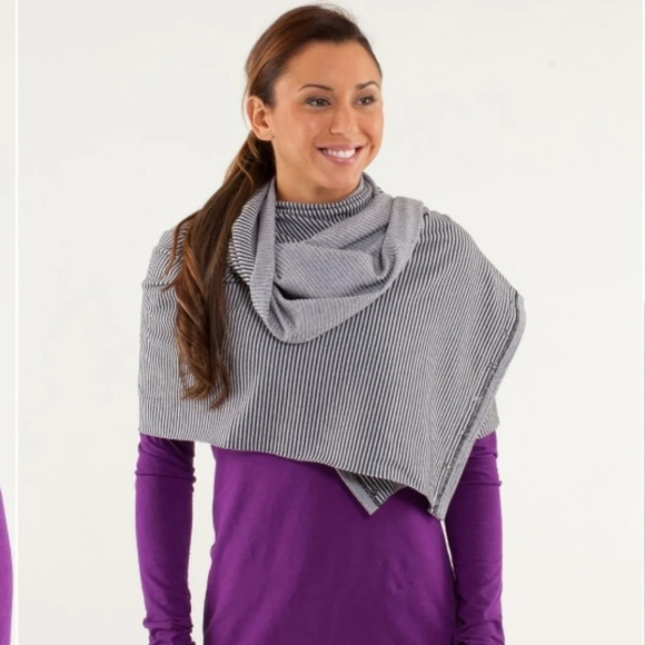 Lululemon Vinyasa Scarf Wrap One Size Mini Pique Check Black & White Stripe - Picture 3 of 9